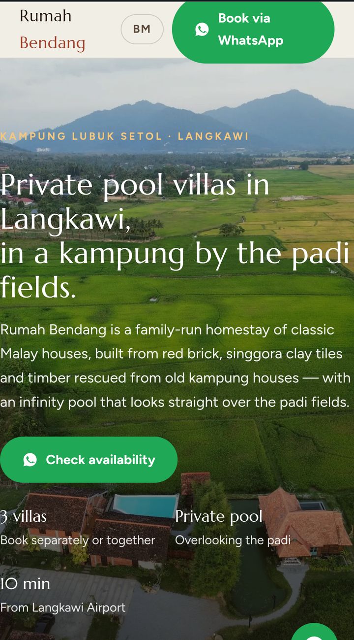 Website homestay Rumah Bendang Langkawi dipaparkan di telefon